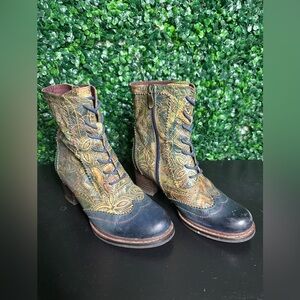 L'Artiste By Spring Step Lorita Bootie